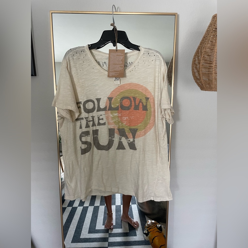 Magnolia Pearl Tee! Follow the sun ☀️